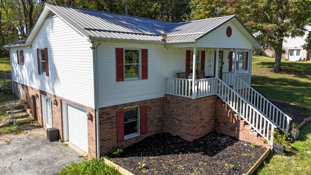 Photo of 298 Fox Fire Road, Max Meadows, VA 24360 (MLS # 112299)