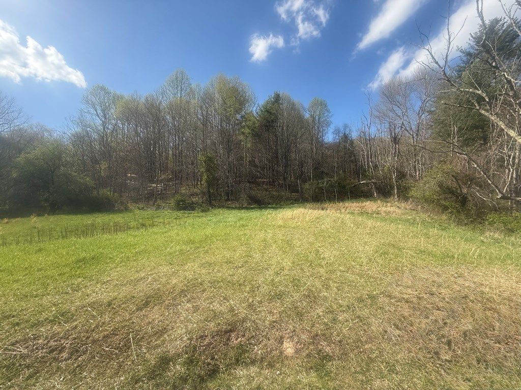 Photo of TDB Beadwood Lane #85 A 16, Damascus, VA 24236 (MLS # 109689)
