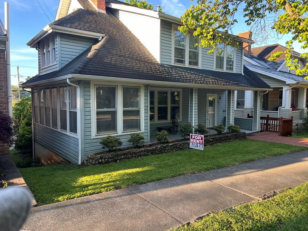 Photo of 316 Valley Street, Abingdon, VA 24210 (MLS # 110228)