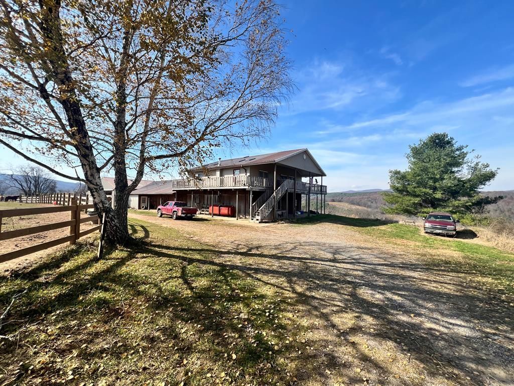 Photo of 2616 Pope, Ivanhoe, VA 24350 (MLS # 109769)