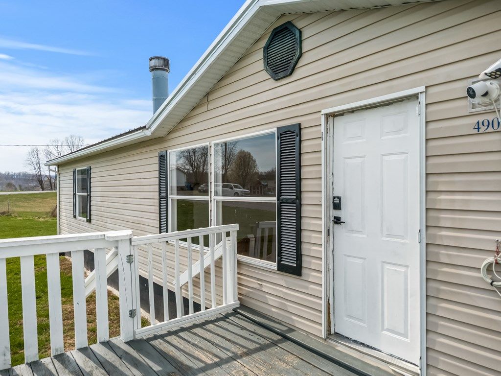 Photo of 490 Bentwood Dr, Max Meadows, VA 24360 (MLS # 109204)