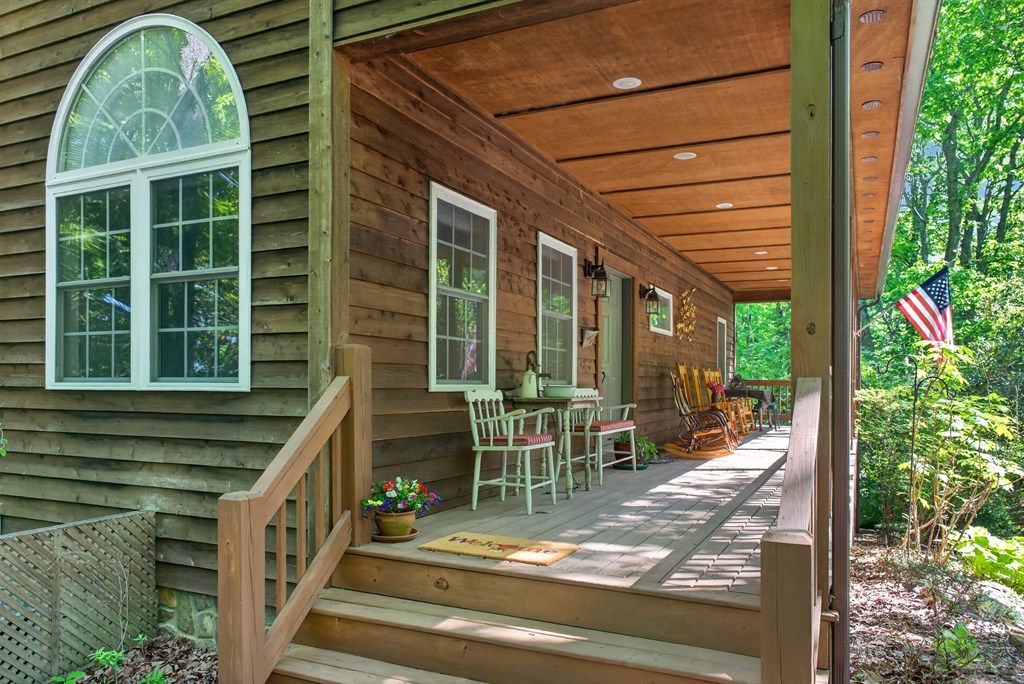Photo of 86 Timbercrest Ln, Fancy Gap, VA 24328 (MLS # 110185)
