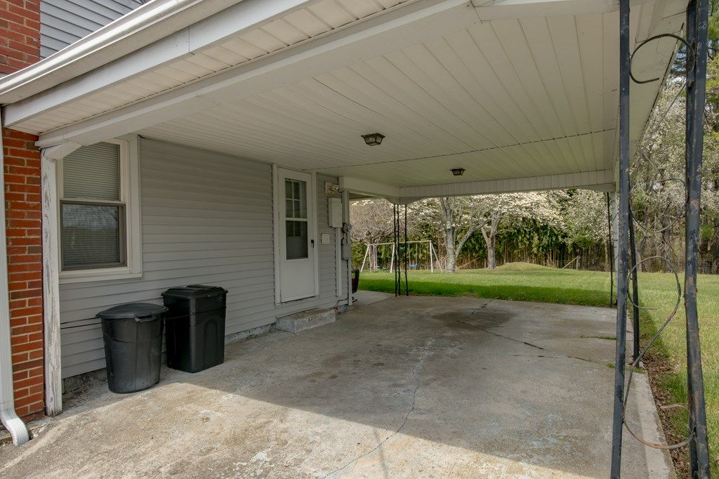 Photo of 210 Sutherland St, Hillsville, VA 24343 (MLS # 109568)