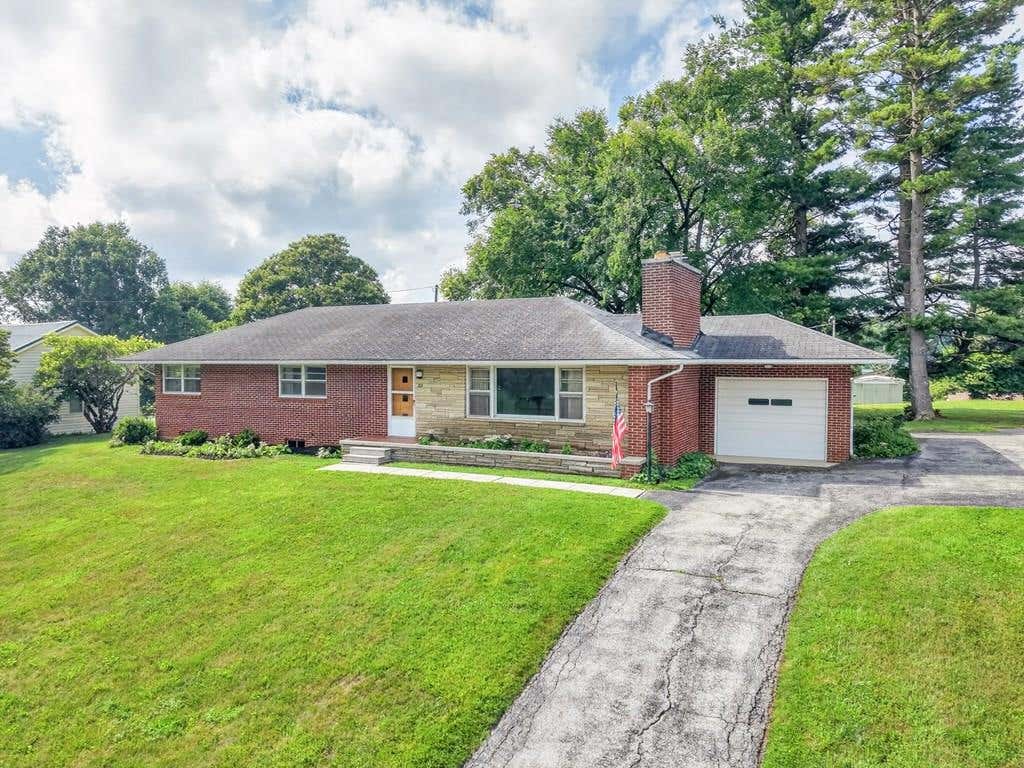 Photo of 213 E. Buck Ave, Rural Retreat, VA 24368 (MLS # 111063)