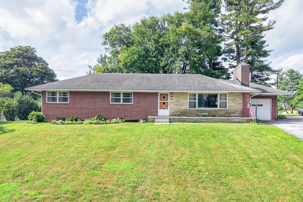 213 E. Buck Ave