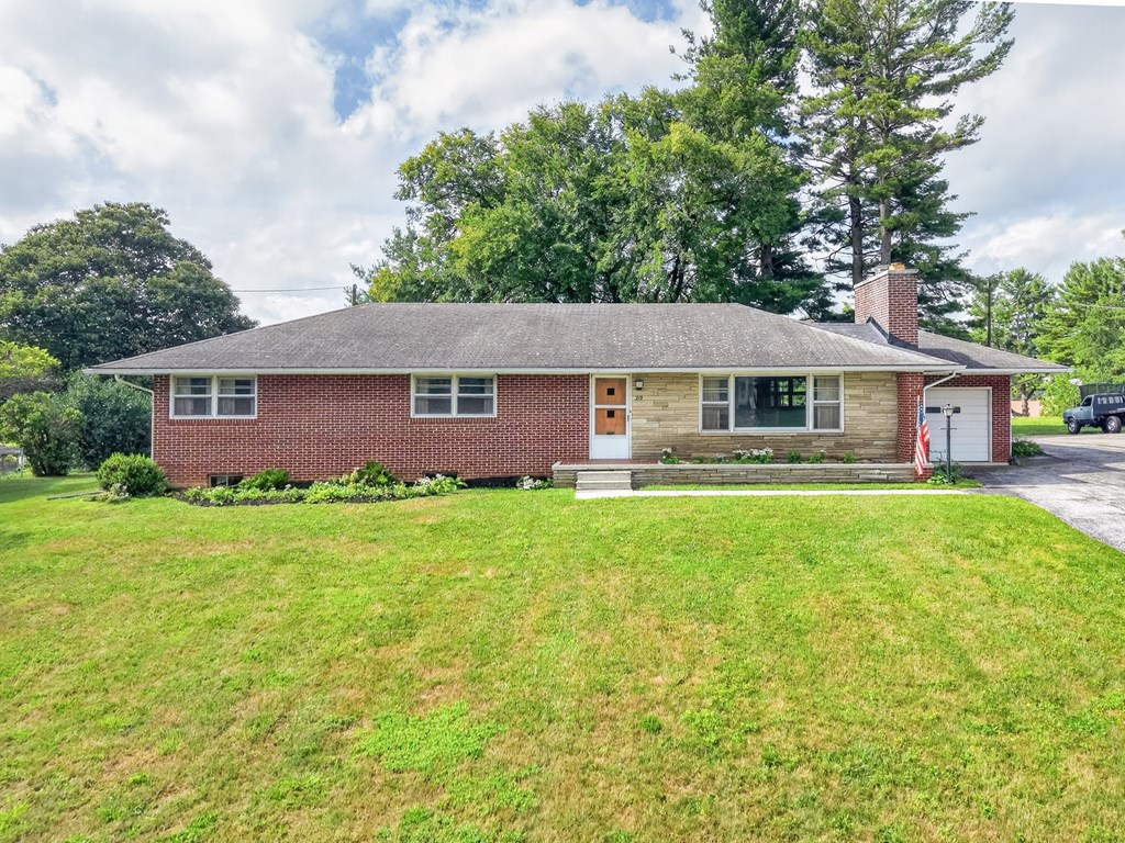 213 E. Buck Ave