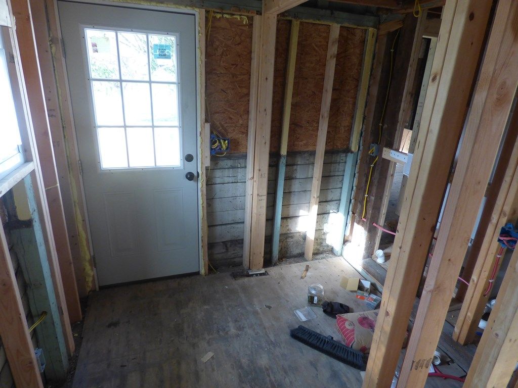 Photo of 1027 Randolph Ave, Pulaski, VA 24301 (MLS # 109144)