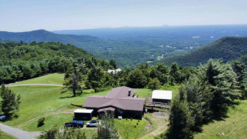 Photo of 164 Windswept Ln, Galax, VA 24333 (MLS # 111548)