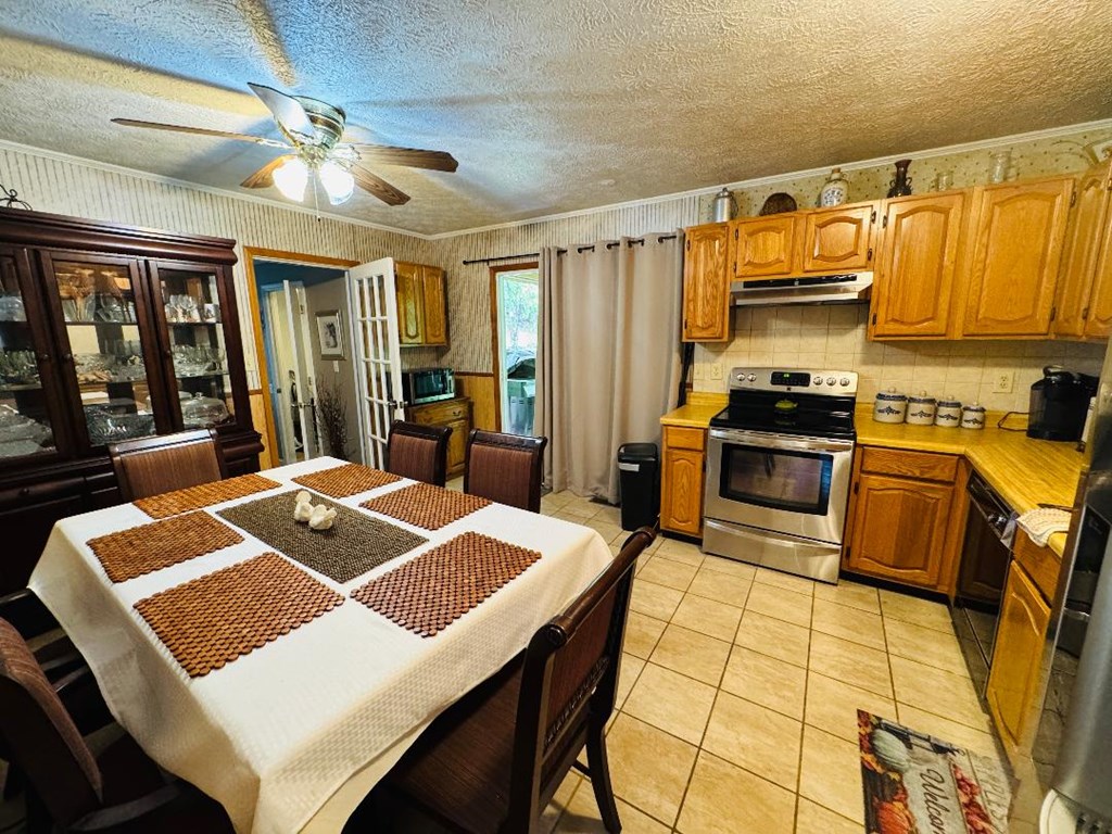 137 Cottonwood Ln.