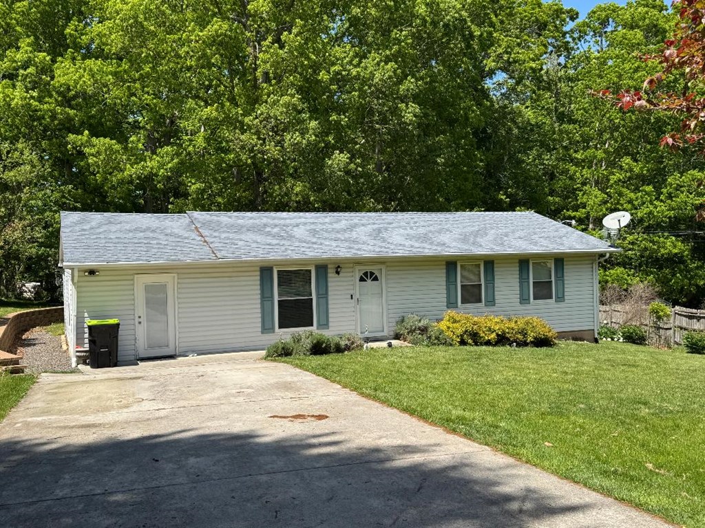137 Cottonwood Ln.