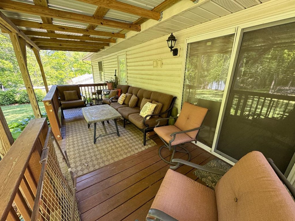 137 Cottonwood Ln.