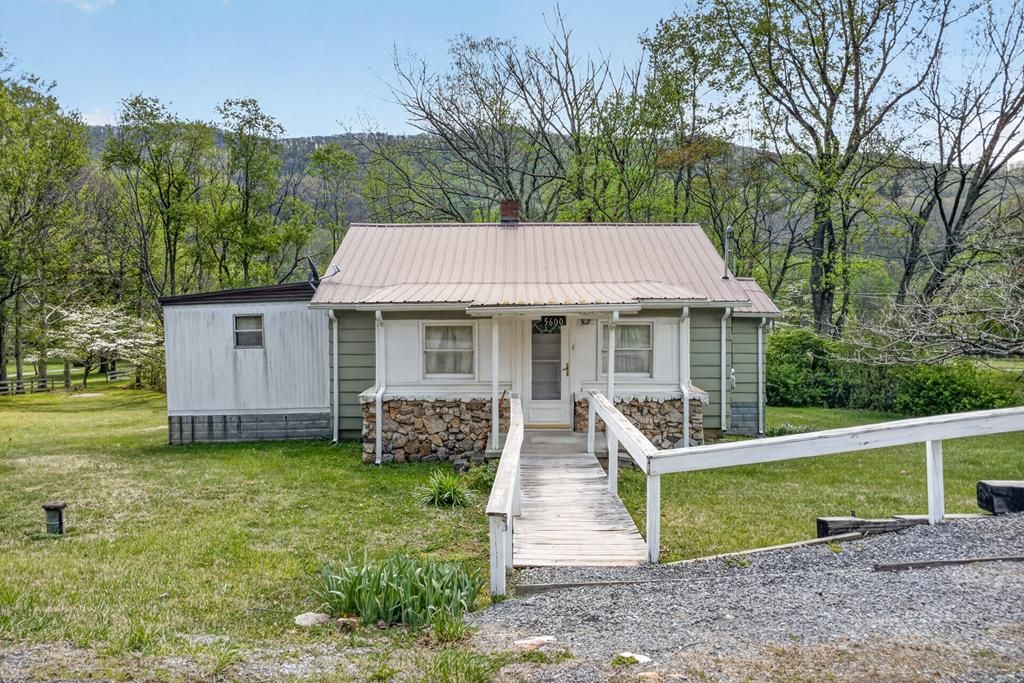 Photo of 5600 Laurel Fork Rd, Rocky Gap, VA 24366 (MLS # 109842)