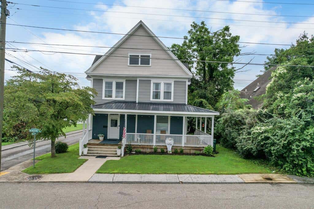 Photo of 665 Moore Street, Bristol, VA 24201 (MLS # 111597)