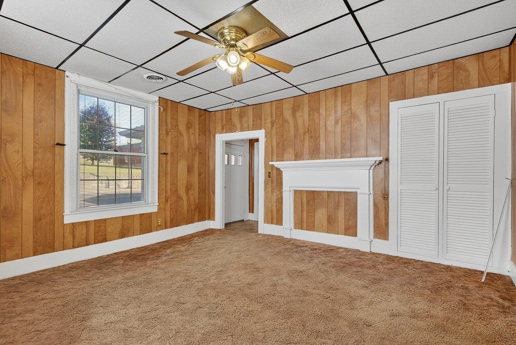 Photo of 240 W Main St, Marion, VA 24354 (MLS # 103652)