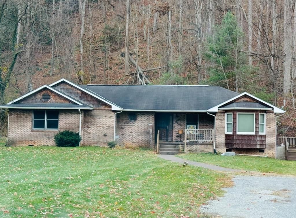 Photo of 2222 Highway 16, Marion, VA 24354 (MLS # 104094)