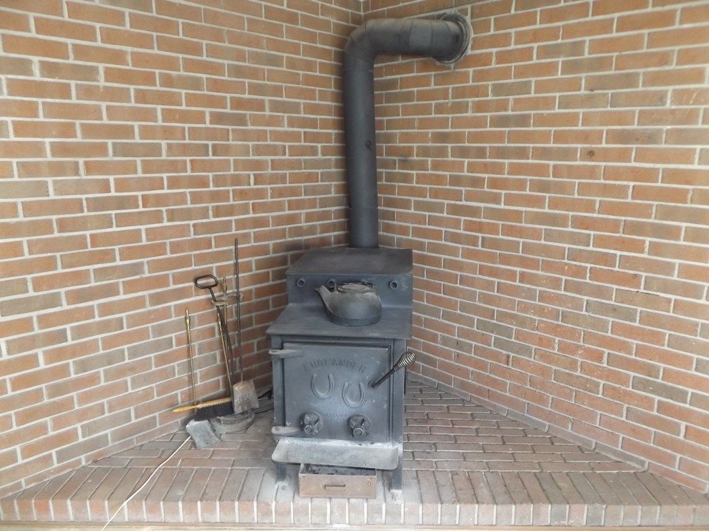 Photo of 114 Paradise Ln, Galax, VA 24333 (MLS # 100267)