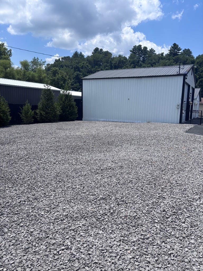 Photo of 2500 S South Second St, Richlands, VA 24641 (MLS # 111065)