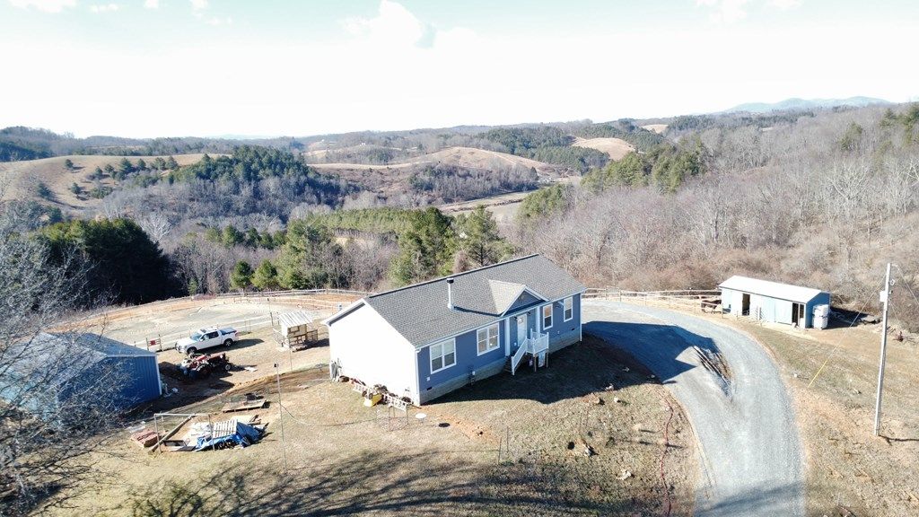 Photo of 195 Doe Ridge Ln, Galax, VA 24333 (MLS # 104531)