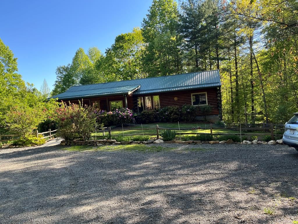 Photo of 542 Chestnut Falls Lane, Galax, VA 24333 (MLS # 109847)