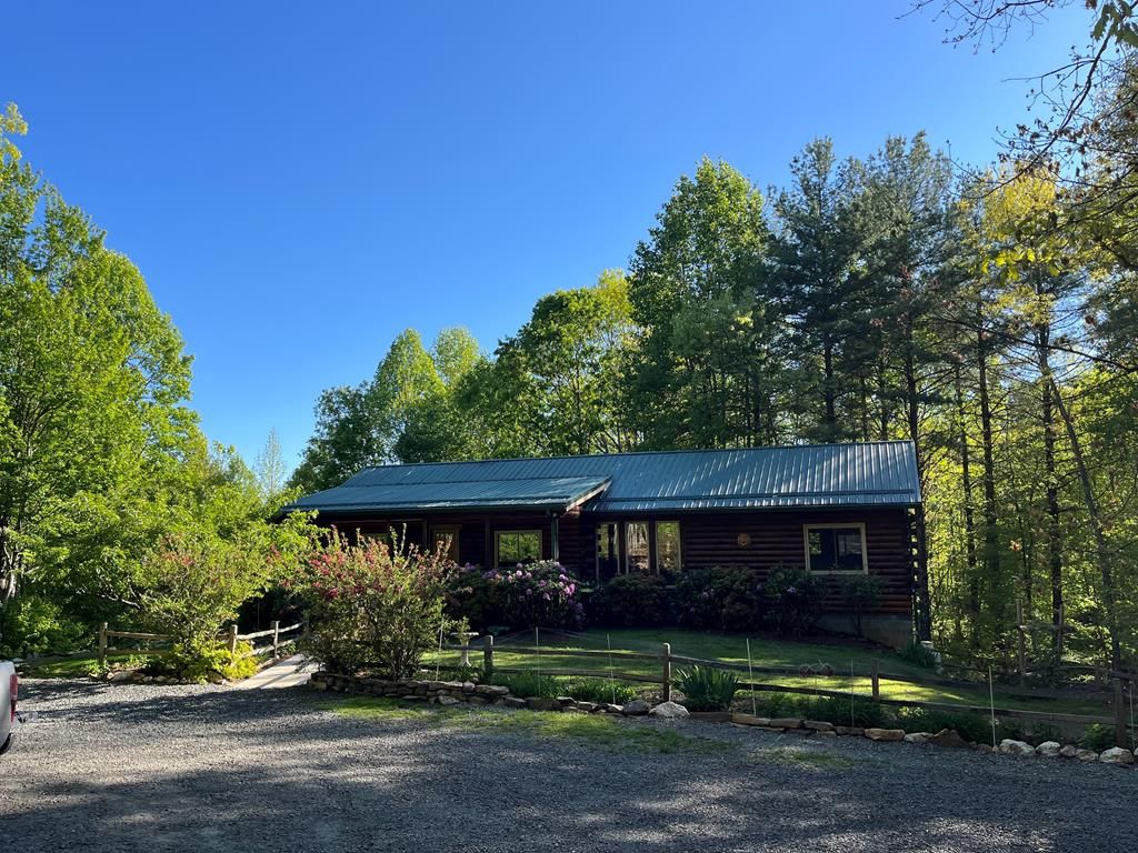Photo of 542 Chestnut Falls Lane, Galax, VA 24333 (MLS # 109847)