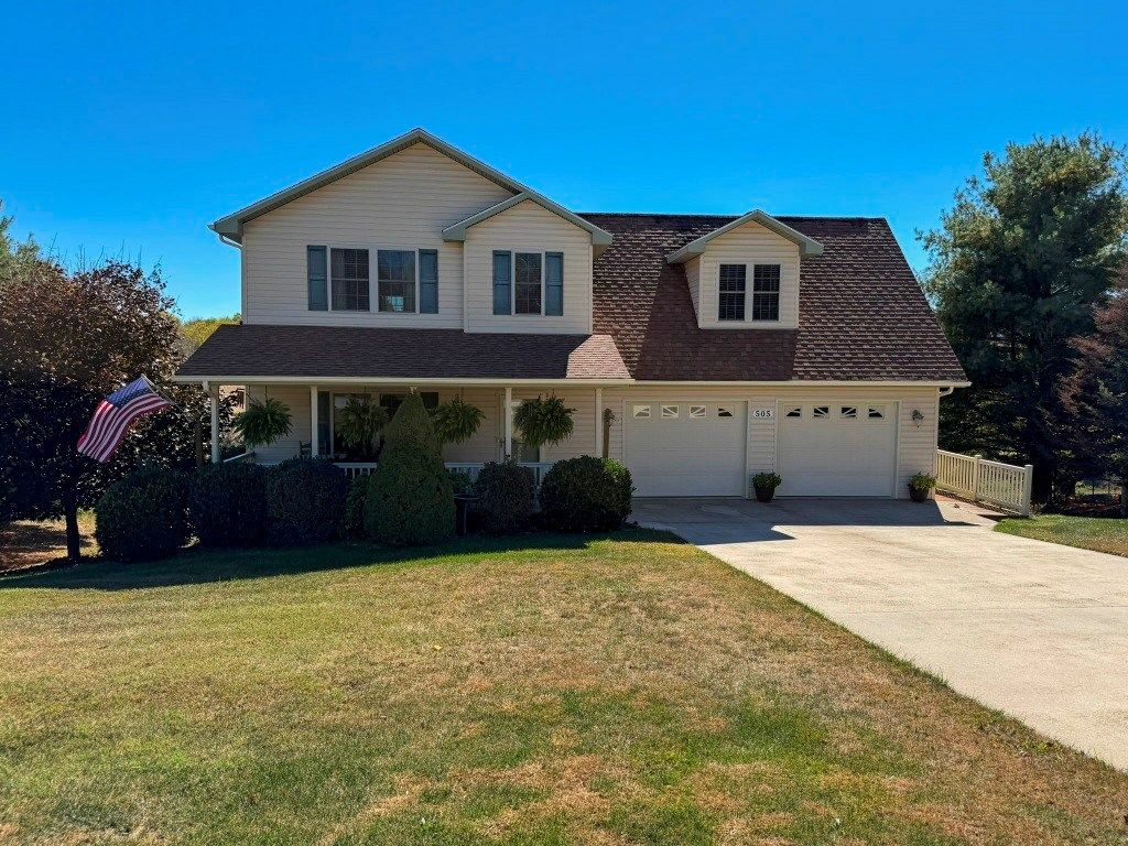 Photo of 505 Wytheview Drive, Wytheville, VA 24382 (MLS # 103761)