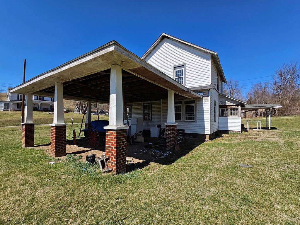 Photo of 152 Poplar Drive, Ivanhoe, VA 24350 (MLS # 99161)