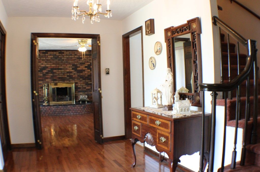 Photo of 161 Valley Dr, Richlands, VA 24641 (MLS # 110054)