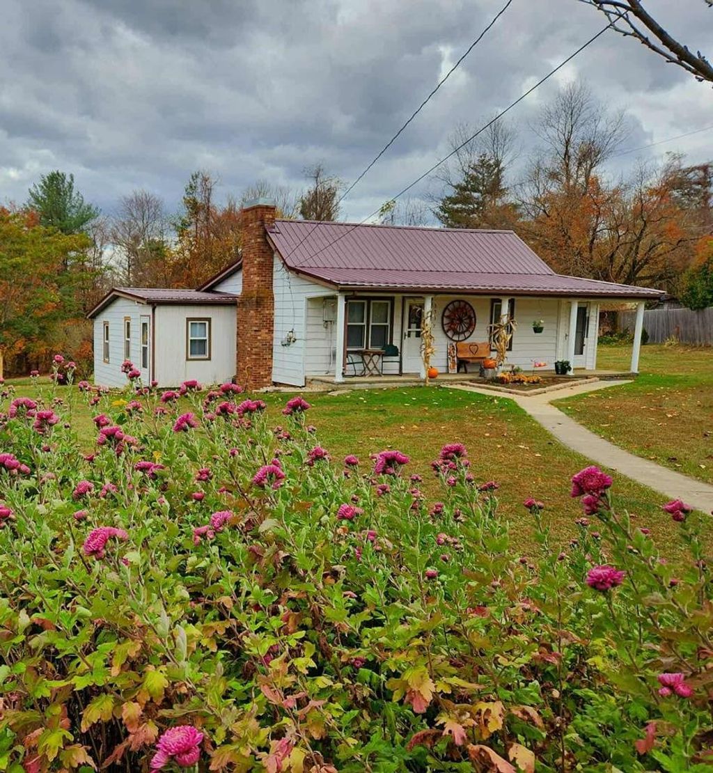 Photo of 3537 Water Plant Road, Hillsville, VA 24343 (MLS # 104189)