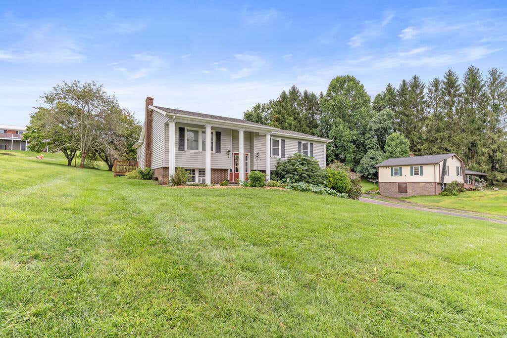 Photo of 116 Sherry Ln, Galax, VA 24333 (MLS # 111615)