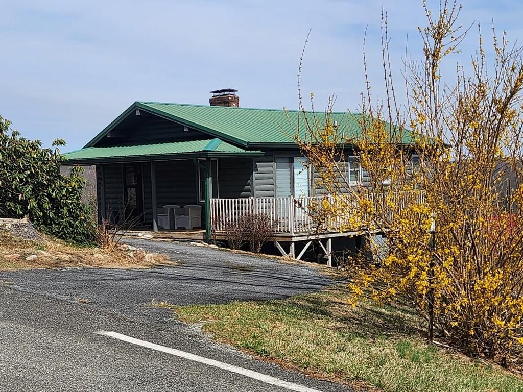 Photo of 191 Panorama Dr, Fancy Gap, VA 24328 (MLS # 109365)