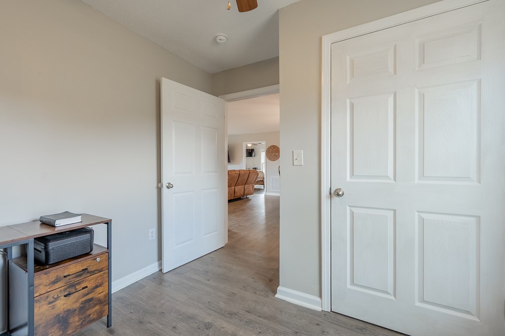 Rural Retreat, Virginia 24368, United States, 3 Bedrooms Bedrooms, ,2 BathroomsBathrooms,Residential,Contingent,85984