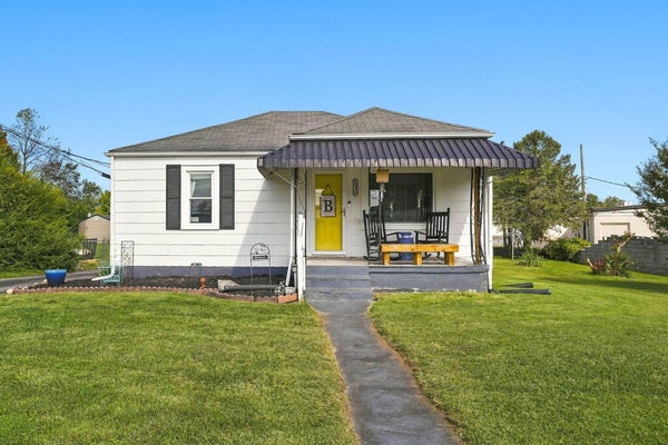 1045 MOORLAND AVE, BRISTOL, VA 24201 - Image 93942e2fca24c4e6617bb82be7215f5d/311515275