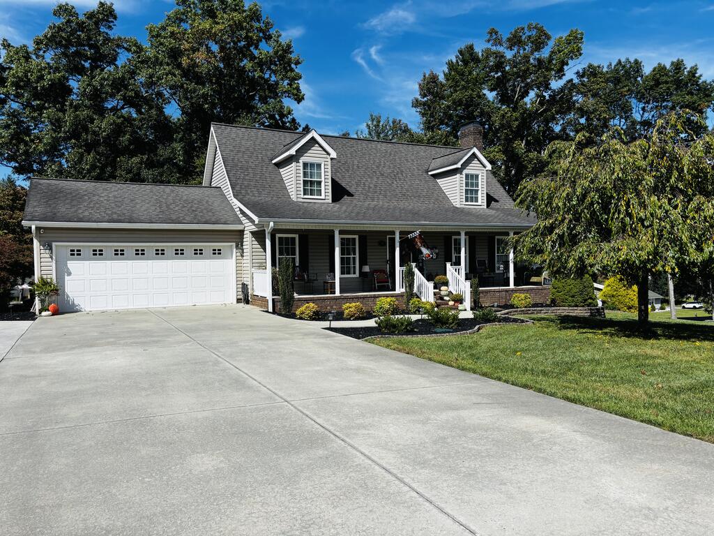 Photo of 50 Mahogany Dr, Galax, VA 24333 (MLS # 112360)