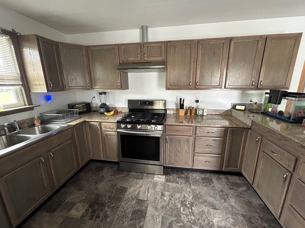 Photo of 290 Valley St, Wytheville, VA 24382 (MLS # 104304)