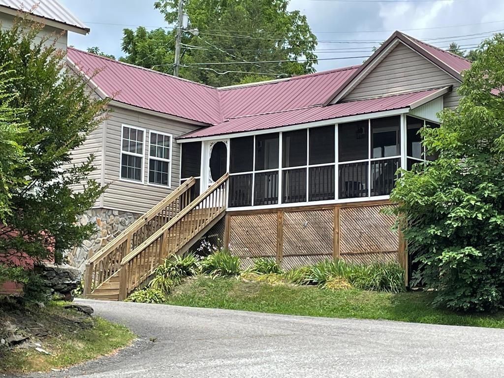 Photo of 101 Vine, Fries, VA 24330 (MLS # 104523)