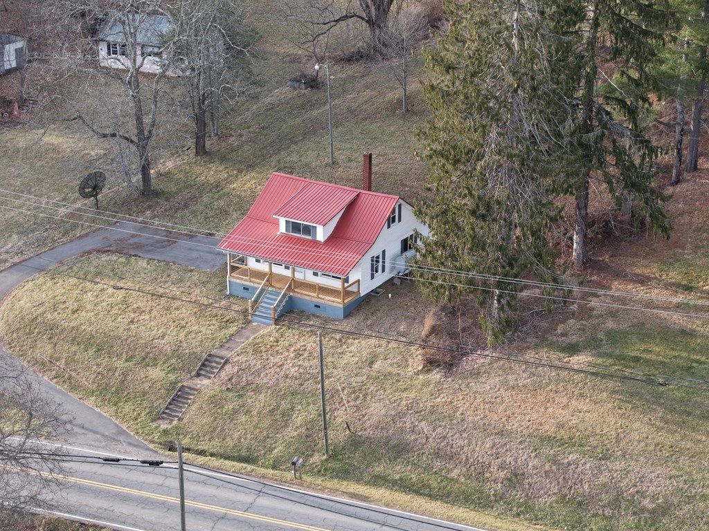 Photo of 1146 Glendale Rd, Galax, VA 24333 (MLS # 104559)