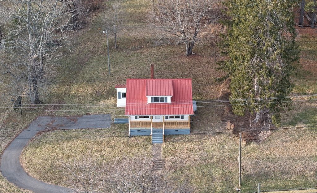 Photo of 1146 Glendale Rd, Galax, VA 24333 (MLS # 104559)