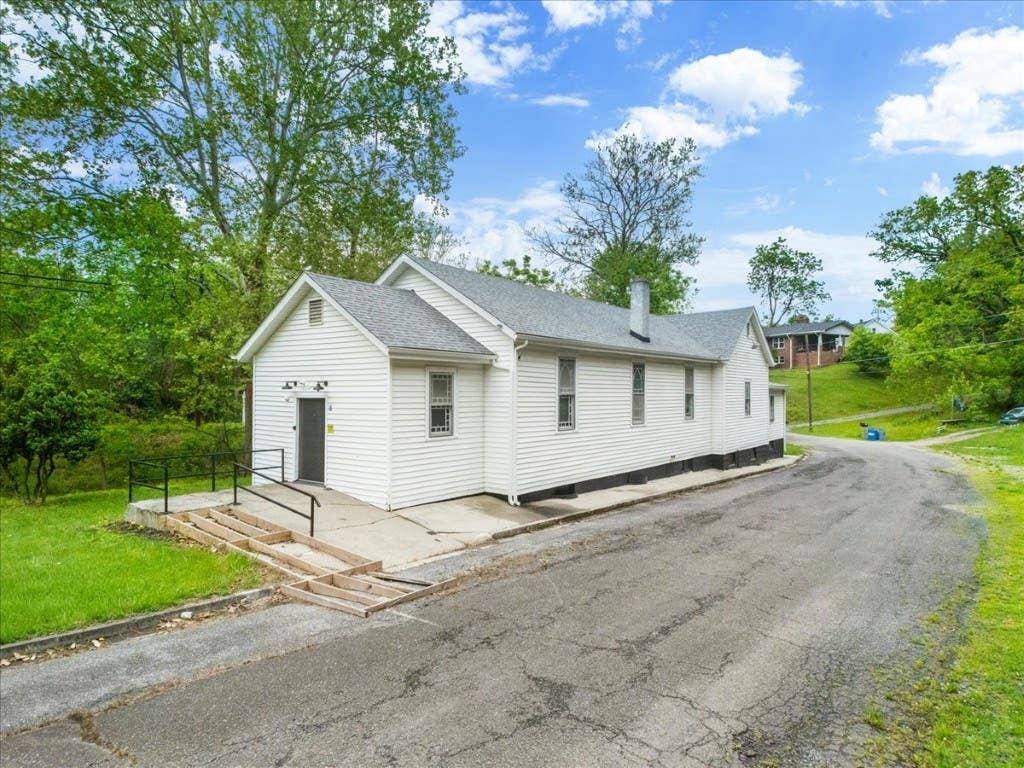 Photo of 1977 Alum Spring Road, Pulaski, VA 24301 (MLS # 110370)