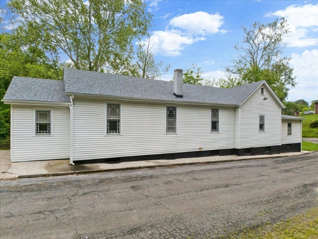 1977 Alum Spring Road