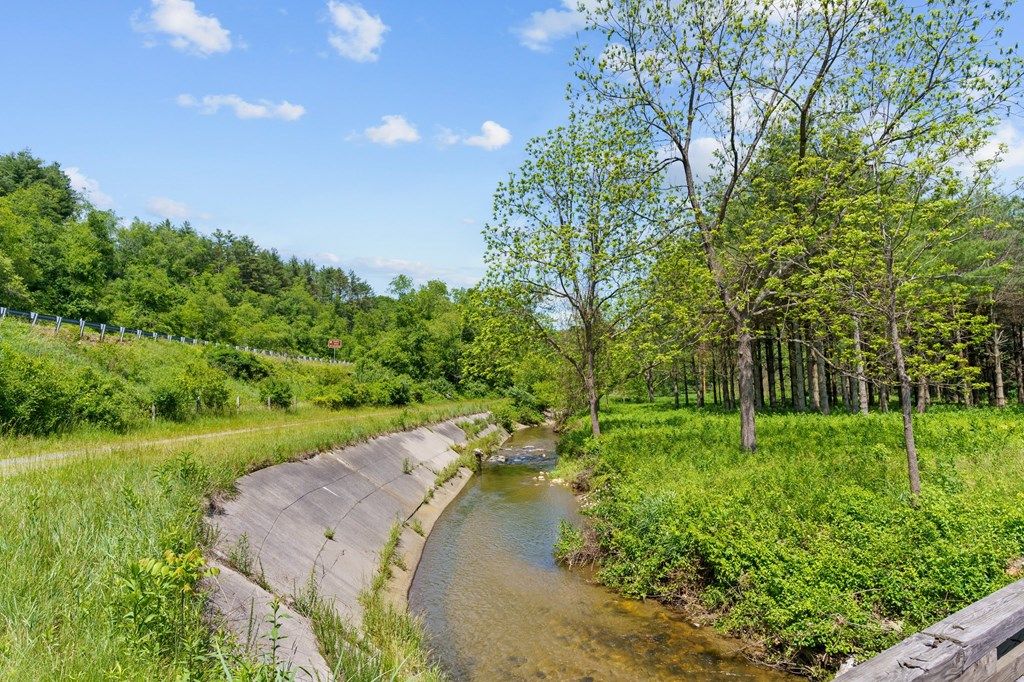 Photo of 94 Pond Side Ln, Galax, VA 24333 (MLS # 100080)