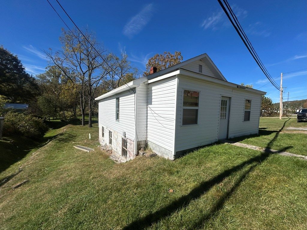 Photo of 379 Freedom Avenue, Tazewell, VA 24651 (MLS # 103786)