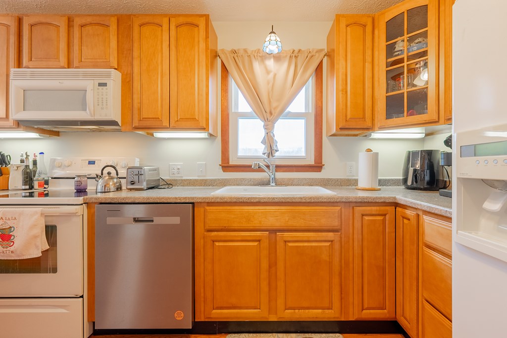 Rural Retreat, Virginia 24368, United States, 3 Bedrooms Bedrooms, ,2 BathroomsBathrooms,Residential,Active,22929