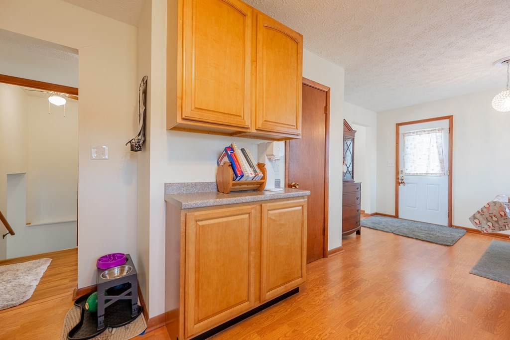 Rural Retreat, Virginia 24368, United States, 3 Bedrooms Bedrooms, ,2 BathroomsBathrooms,Residential,Active,22929