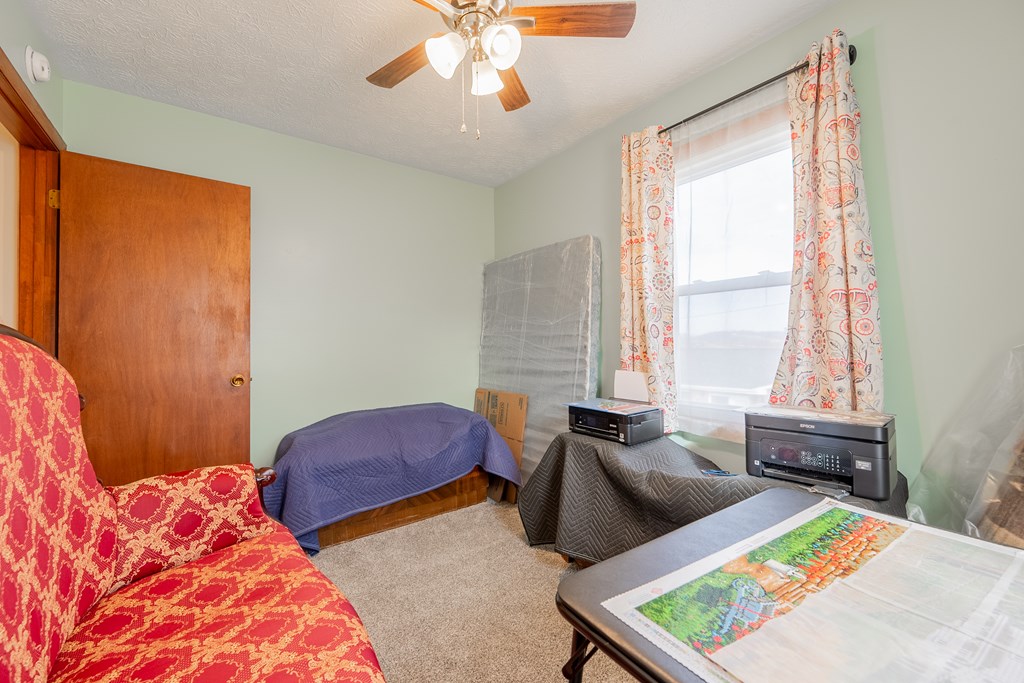 Rural Retreat, Virginia 24368, United States, 3 Bedrooms Bedrooms, ,2 BathroomsBathrooms,Residential,Active,22929