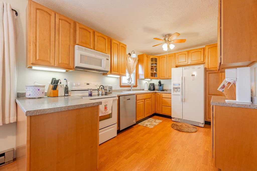 Rural Retreat, Virginia 24368, United States, 3 Bedrooms Bedrooms, ,2 BathroomsBathrooms,Residential,Active,22929