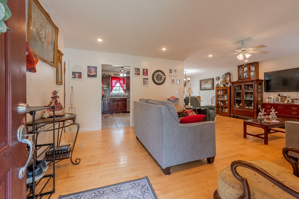 Woodlawn, Virginia 24381, United States, 3 Bedrooms Bedrooms, ,2 BathroomsBathrooms,Residential,Active,161883