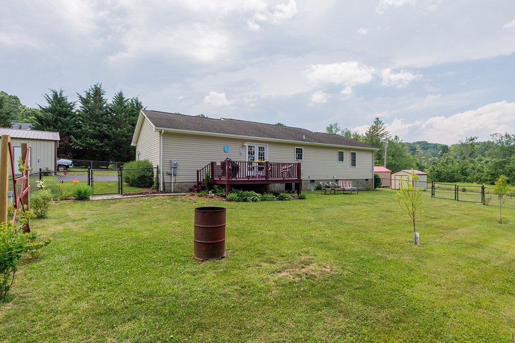 Woodlawn, Virginia 24381, United States, 3 Bedrooms Bedrooms, ,2 BathroomsBathrooms,Residential,Active,161883