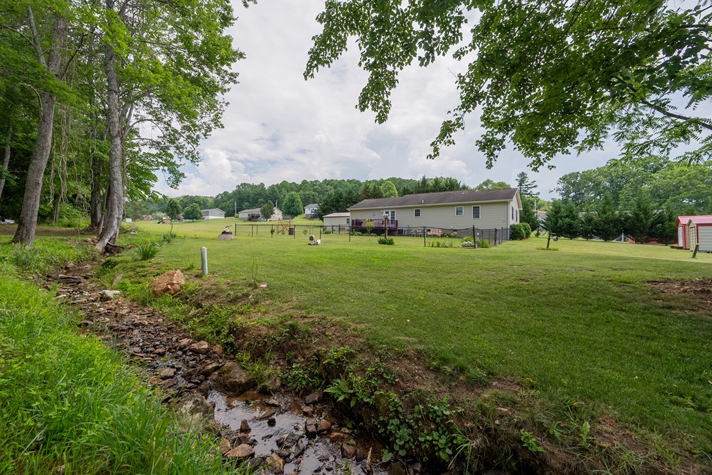 Woodlawn, Virginia 24381, United States, 3 Bedrooms Bedrooms, ,2 BathroomsBathrooms,Residential,Active,161883