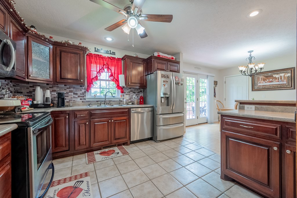 Woodlawn, Virginia 24381, United States, 3 Bedrooms Bedrooms, ,2 BathroomsBathrooms,Residential,Active,161883