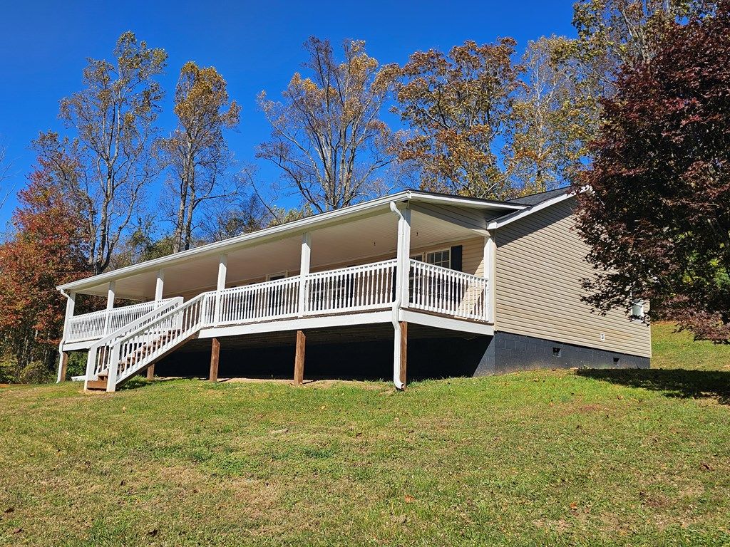 Photo of 207 Rippey Hollow Rd, Galax, VA 24333 (MLS # 103890)